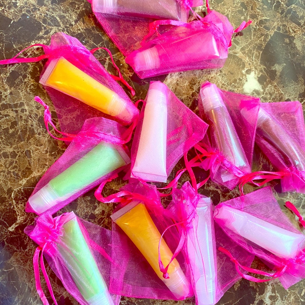 Customized Lipgloss